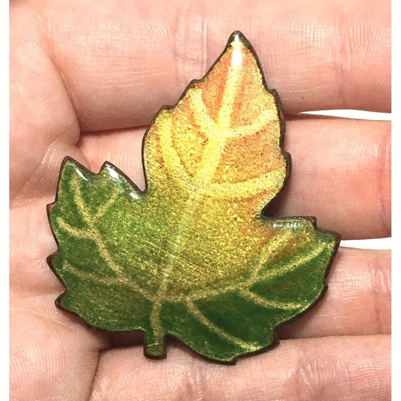 Handmade Glass Enamel On Copper Maple Leaf Pin Brooch Montreal Signed Vermette - Picture 6 of 9